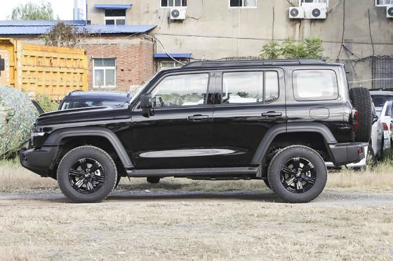 GWM  300 Fuel Powered Car 2.0T 227HP 8AT High Speed Petrol SUV Car